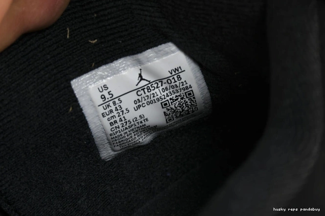 Rep Husky Royal Retro Game 4 Black Jordan CT8527-018 0702